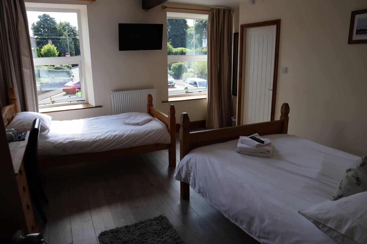 The Hare & Hounds Inn Foulridge Exterior foto